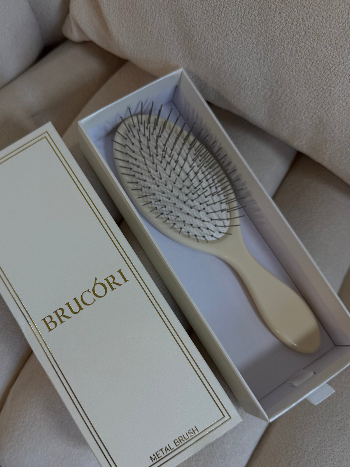Metal Bristle Brush